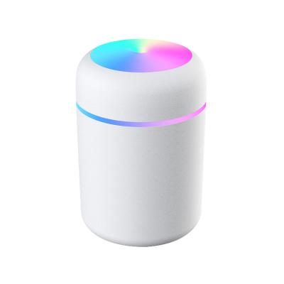 China FUNN250 Car Humidifier Portable Bedroom Mini Usb Car Air Humidifiers Colorful Silence for sale