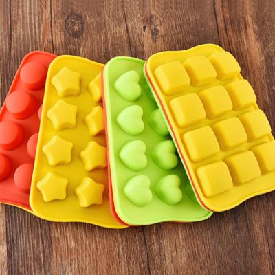 China 4 Pack BPA Free Heart Star Silicone Mat Disposable Baking for sale