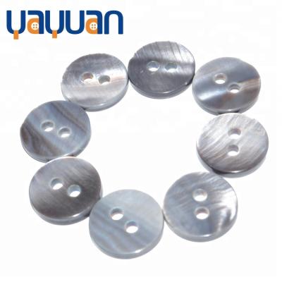 China Natural Dry Cleaning Button Maker 11.5mm2 Hole Seashell Button for sale