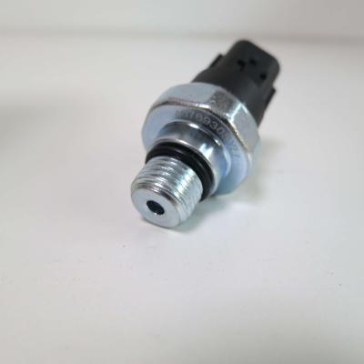 China Construction of machinery engine diesel engine part ISF3.8 genuine oil pressure switch 4076930 4976931 for sale