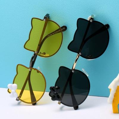 China 2021 fashion sunglasses cat frame sunglasses suitable for 3-9 years old children's sunglasses my girl sunglasses for sale