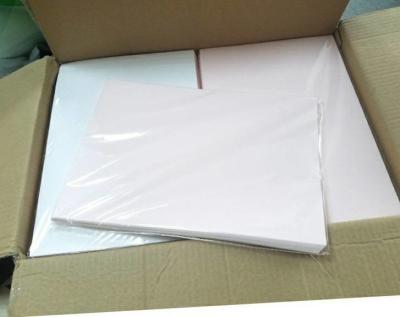 China De papel de transferencia de calor liso de la sublimación 80gsm para la camiseta en venta