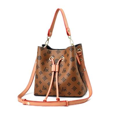 China Normcore Large Capacity Portable Bucket Bag Korean Version Fashion Portable Women's Vintage Shoulder Bag Luxury Messenger Bag for sale