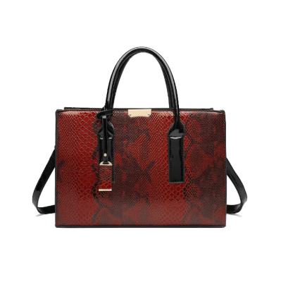 China Vintage Fashion Snake Pattern Large Capacity Shoulder Bag Normcore Portable Simple Luxury Handbag Textured Bag Soft Women for sale