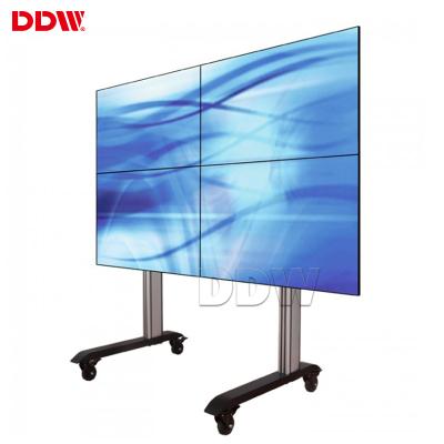 China Ultra Narrow Wall Bezel Seamless 1.7mm 46 Inch Indoor TV Lcd Wall Display For Real Estate Center for sale