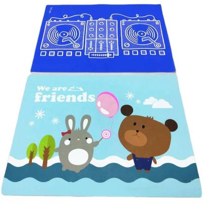 China Sustainable BPA Silicone Tray Mat Customize Kids Dining Table Place Non Slip Silicone Heat Resistant Place Mat for sale