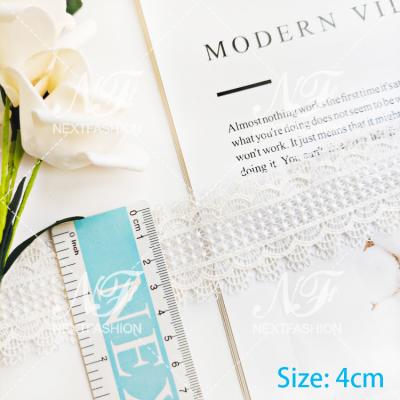 China 2022 Viable Available Current Wholesales Hot Sales 1/2 Inch Flower Design Lace Up French Lace Embroidery Lace for sale