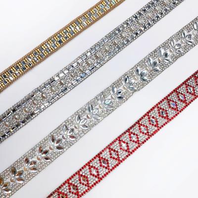 China Easily Transferred OEKO-TEX BSCI Factory China Wholesale Hot Fix Rhinestone Strip Crystal Trimming Rhinestones Trim Hot Fix Rhinestones for sale