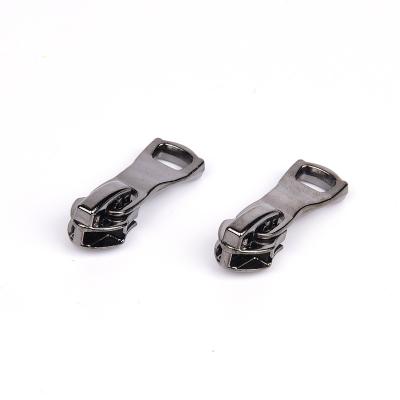 China Wholesale Dawei brand 5# 7# nickel free metal zipper puller zipper puller with non-lock/auto-lock slider for clothing, pants for sale