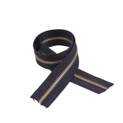 China DAWEI Brand Sustainable Factory Sell 5# Metal Zipper Long Chain Roll for sale