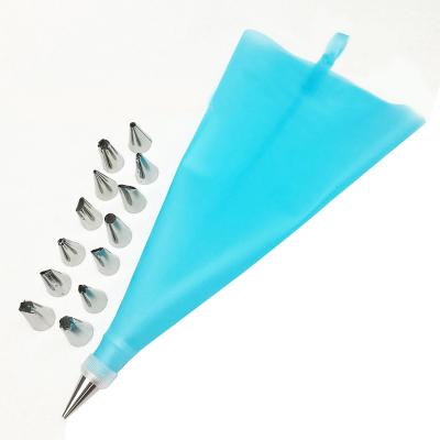 China Sustainable Cake Decorating Supplies Kit Icing Tips Pastry Bag Set Decorating Baking Tools for sale