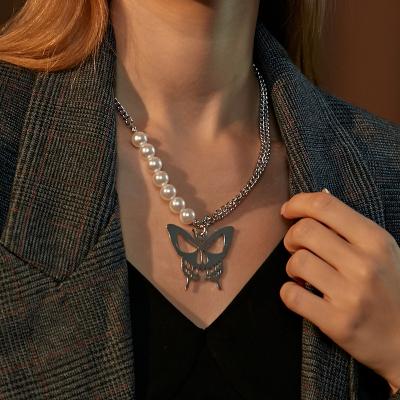 China The Other Aesthetic Grunge Bead Chain Gothic Butterfly Gift Friends Jewelry Choker Accessories Pendant Necklace For Women for sale