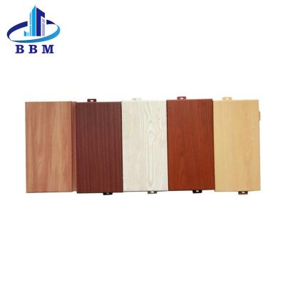 China Modern Custom Stylish Wood Grain Aluminum Plating Wood Attractive Wood Grain Design Aluminum Veneer Wholesale for sale