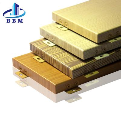 China 2022 Modern Exterior Aluminum Wood Veneer Color Decoration Wall Panels Facade Wall Panels Metal Cladding Panels for sale