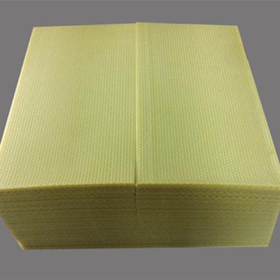 China Beekeeping Tools Factory Directly Supply Beeswax Comb Beeswax Foundation Sheet and Sheet 41.5x19.5cm for sale