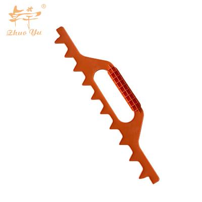 China Bee Farm Factory Supply Beekeeping Equipment Plastic Space Down 10 View 8 Frame Hive Plastic Spacer Tool for sale