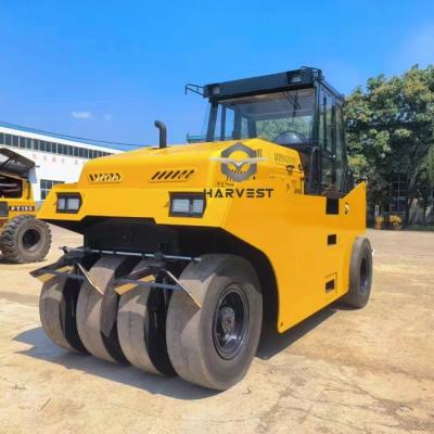 China 16 toneladas de tracción hidráulica llena rodillo neumático LTP1016H con motor Cummins para la venta en Tonga en venta