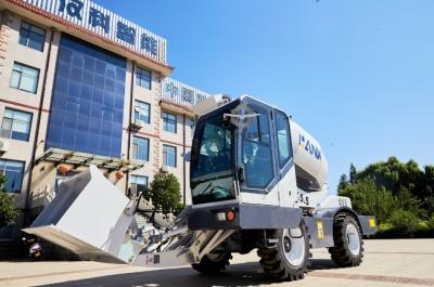 China 5.5m3 Mixer auto-carregamento com potente motor Cummins Venda Quente No Qatar à venda