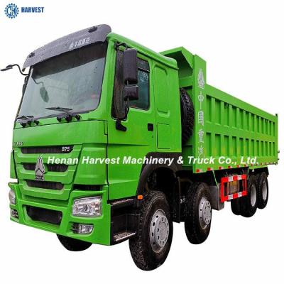 중국 40 톤 8x4 12 Wheeler 7800x2300x1600mm HOWO는 초침 트럭을 쏟아 붓습니다 판매용