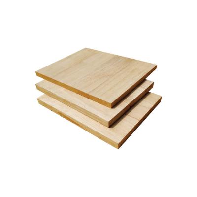 China Modern Solid wood boards 1220x2440mm rubber wood finger jointed board pine finger joint board for furniture for sale