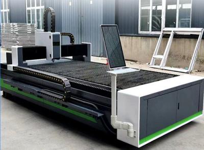 China Máquina automática de corte a laser de metal Corte de metal de liga de alumínio de aço inoxidável de precisão à venda