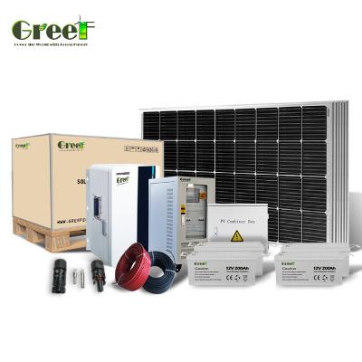 Chine Système solaire hors réseau de 10 kW/25 kW avec une tension de batterie de 48 VDC et une fréquence de sortie de 50 Hz/60 Hz à vendre