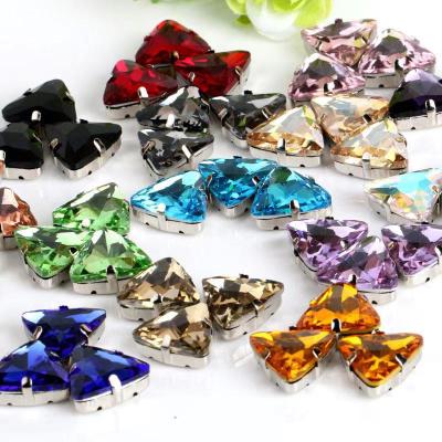 China Garment Accessary Wholesales Triangle Shape Purple Color Flatback Sew On Rhinestones With Claw for sale