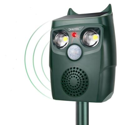 China Viable Hot Sale X-PEST Design PIR Sensor AR20 Solar Smart Ultrasonic Dogs Cats Repellents Animal Reflector for sale