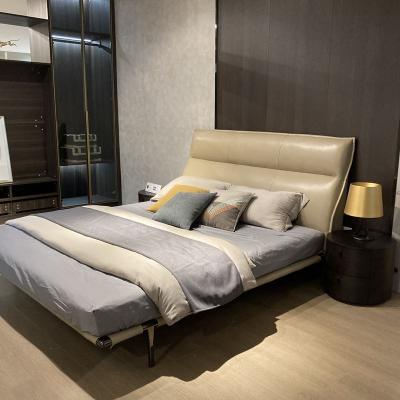 China Classic Italian Stainless Steel Bed Frame Italian Minimalist Villa Furniture Leather Upholstered Bedroom Bed for sale