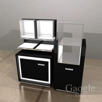 China LED Branded Car Accessories Glass Display Cabinets Showcases With Lights for sale