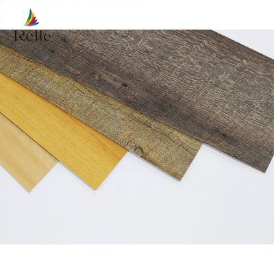 China Pavimento de vinil de parquet de luxo para interiores 2,5 mm 3,0 mm pavimento de prancha LVT à venda