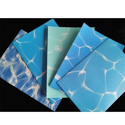 China 1.2mm 2mm Travertino 18x33 Pool Liner Mosaïek Pool Liner voor ondergrondse zwembaden Te koop