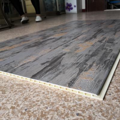 China Relle PVC Hout effect bekleding 450 mm-600 mm Breedte Hout effect PVC panelen Te koop