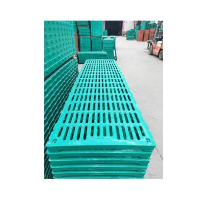 China Farms Crate Pig Floor High Strength Pig Slat Plastic Farrowing Flooring for sale