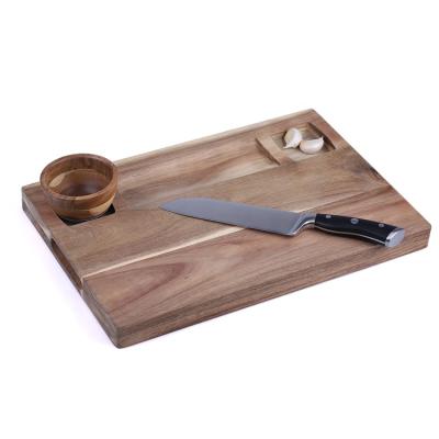 China Support OEM/ODM Disposable Acacia Wood Cutting Board With Juice Groove Wooden Steak Serving Board for sale