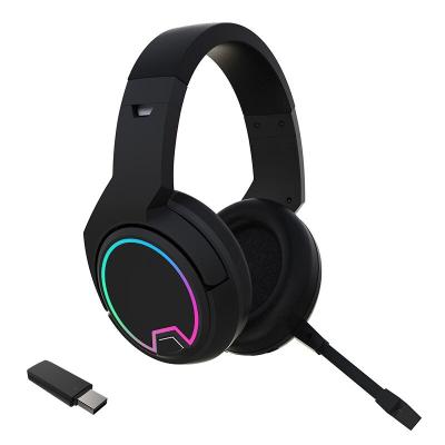 China New High Quality Earphone 2022 Noise Canceling RGB Light 2.4G PS4 PS5 Wireless Gaming Headset for sale