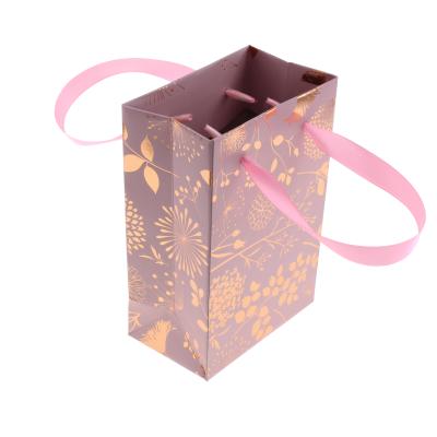 China Luxury Reusable Recyclable Manufacturing Custom Retail Reusable Cardboard Paper Bags Boutique Paper Shopping Gift Carry Bags for sale