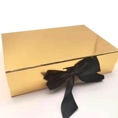 China Disposable Luxury Personalized Glossy Custom Paper Gift Packaging Box Wholesale for sale