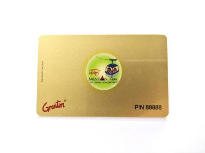 China Standard Size PVC Membership VIP Card With Silkscreen Gold Metallic Finish for sale