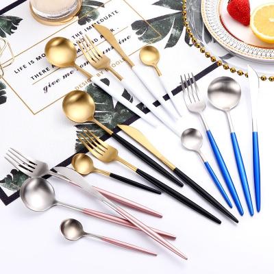 China Gold Cutlery Set 304 Stainless Steel Sustainable Set Luxury Drop Shipping Metal Knives Fork Spoon For Cake for sale