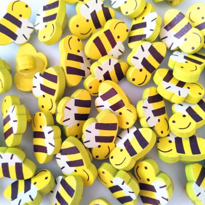 China Dry Cleaning Bee Ladybug Frog Pattern Wooden Buttons for sale