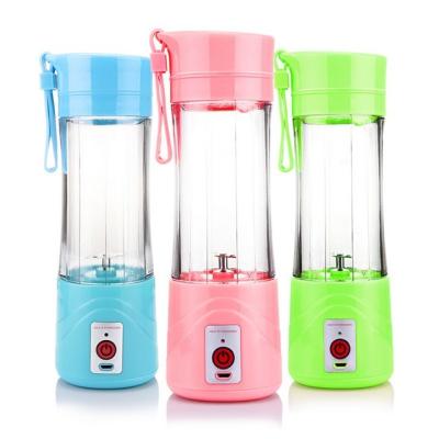 China Custom Grinder Electric Cup Mixer USB Rechargeable Automatic Easy Handling Fruit Juicer Portable Blender With Logo for sale