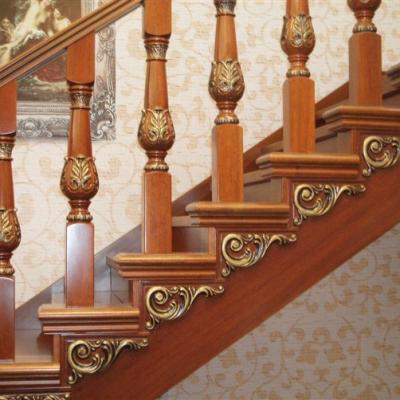 China Traditional Solid Red Oak Wood Stair Steps Treads Stair Nose Stair Bend Bend Stair Riser Stringer Skirting for sale