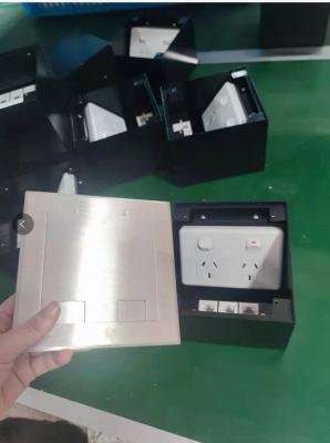 China el Usb inoxidable de la caja del zócalo del piso de acero 16A cubre la caja de mercado de zócalo de QR35A en venta