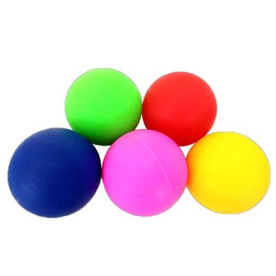 China Artistic Custom Logo Silk Engrave Yoga Ball Silicone Ball Muscle Massage Ball Massage Yoga/Lacrosse Massage Ball for sale