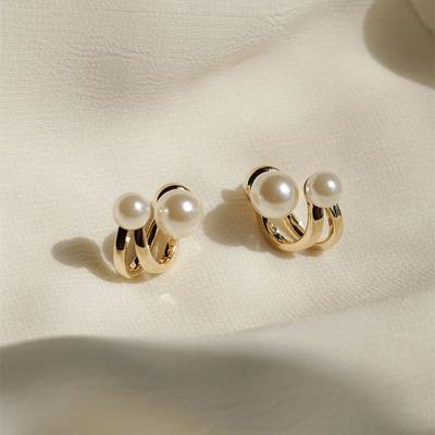 China FASHIONABLE silver S925 needle luxury pearl earrings set retro personality design earrings temperament earrings for sale