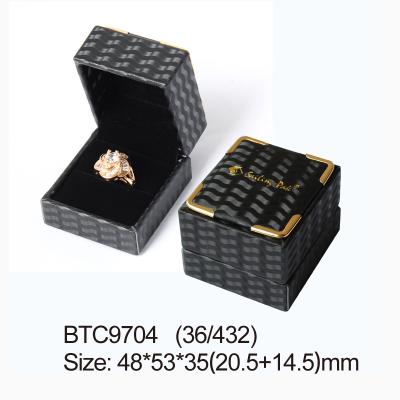 China Luxury Custom Ring Earring Neckalce Pendant Bangle Online Shopping Safe For Wooden Jewelry Packaging Box for sale