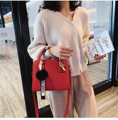 China Large Capacity Women Cross - Body Shoulder Bags With Scarf Handbags Main Leather Bag A Femm for sale