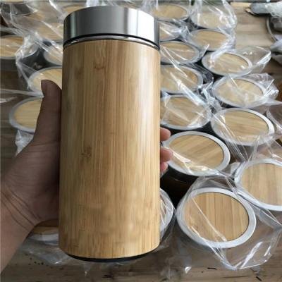 China Sustainable 500ml Water Bottles 1 Liter Bamboo Tea And Infuser Tumbler Gift Set BPA Free for sale