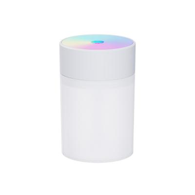 China Customized Logo Mini Portable Logo Mist Aroma Diffuser Glare Cup Car Air Humidifier USB Car Customized for sale